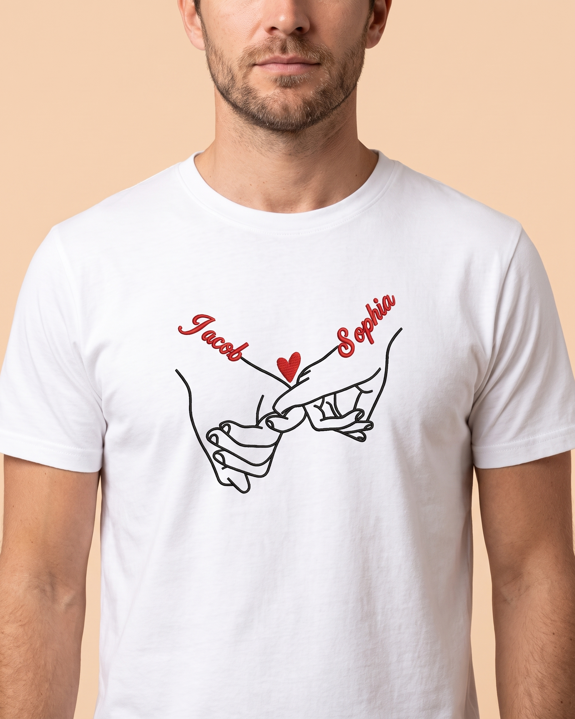 T-shirt couple personnalisé — mains liées & prénoms