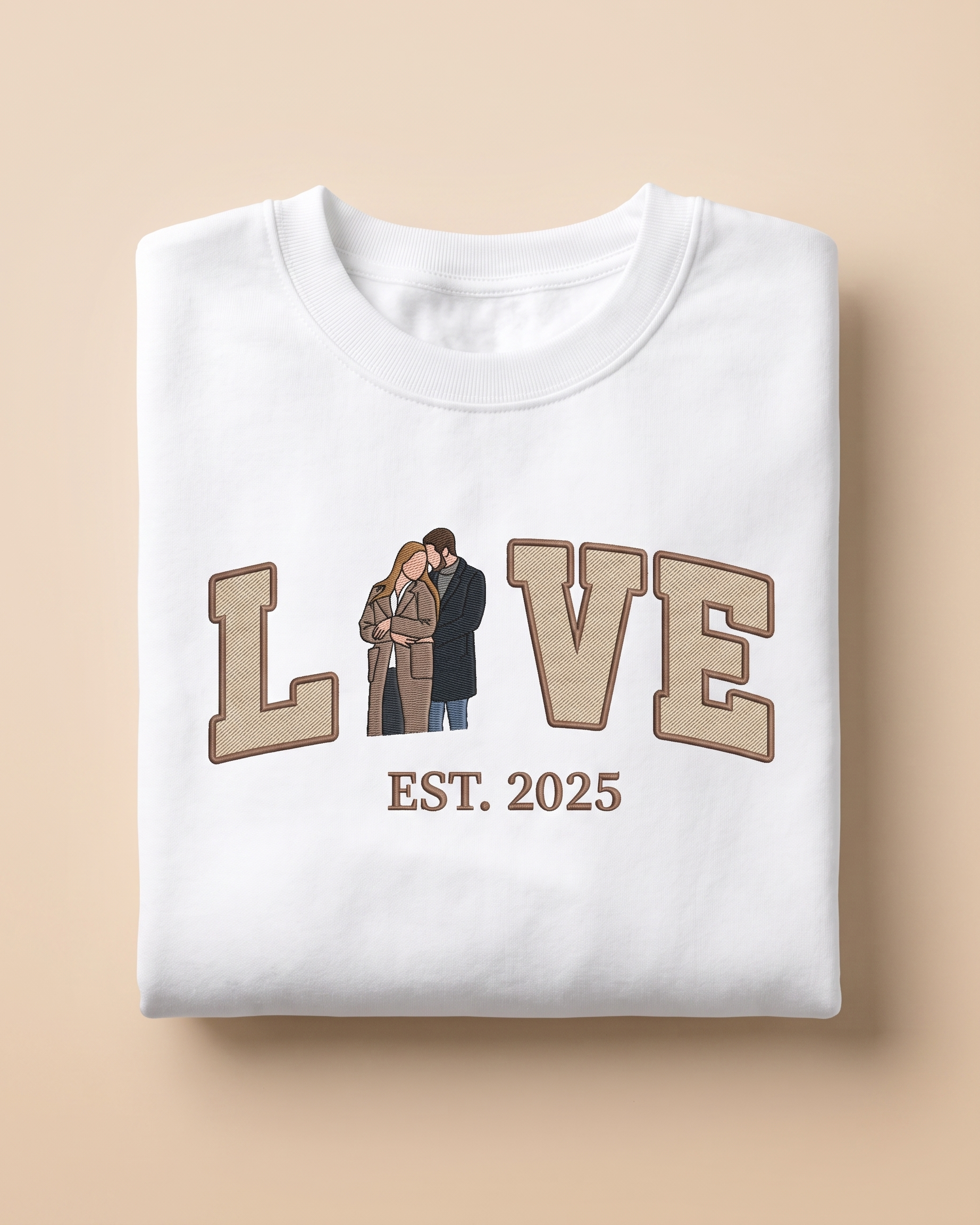 Sweat-shirt personnalisé avec portrait brodé photo AMOUR et #1 · T-shirt #1