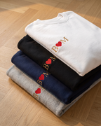 Sweat-shirt personnalisé pour couple, avec portrait brodé en #2 #1 · T-shirt #1