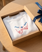 T-shirt couple personnalisé — mains liées & prénoms
